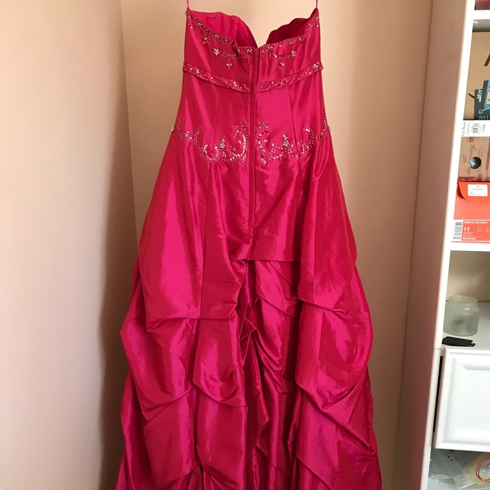 Prom dress - Picture 2 of 3